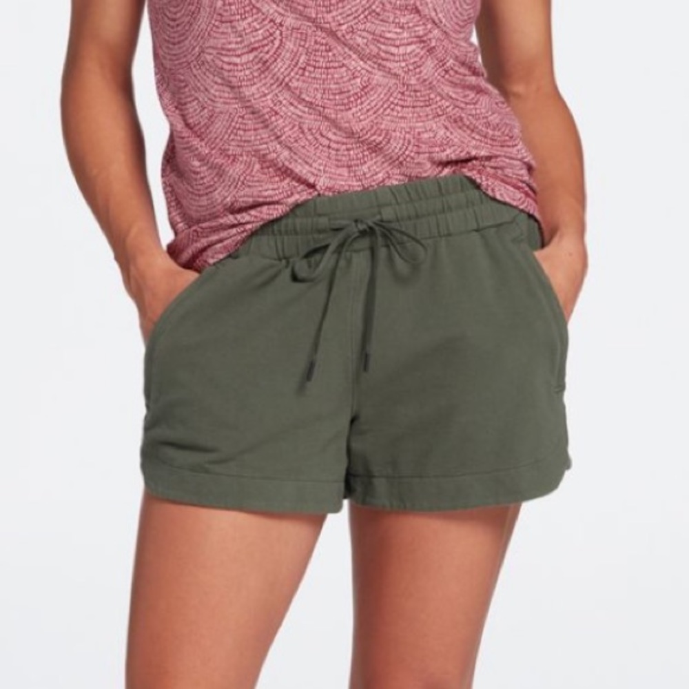 CALIA by CARIE UNDERWOOD green soft twill shorts M